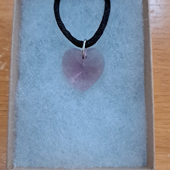 Morning Iris Crystal Heart Necklace - Picture 3 of 6